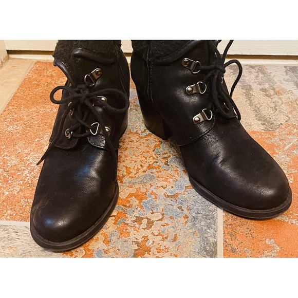 🥤Sassy Black Soda Metal Laced Fur Heeled Booties! - Picture 2 of 12